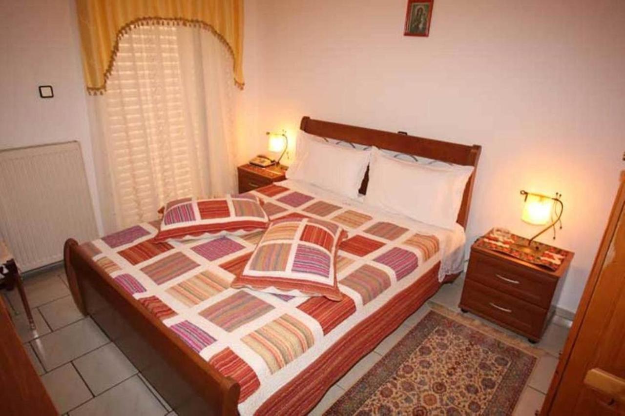 Filoxenia Hotel Konitsa Ruang foto